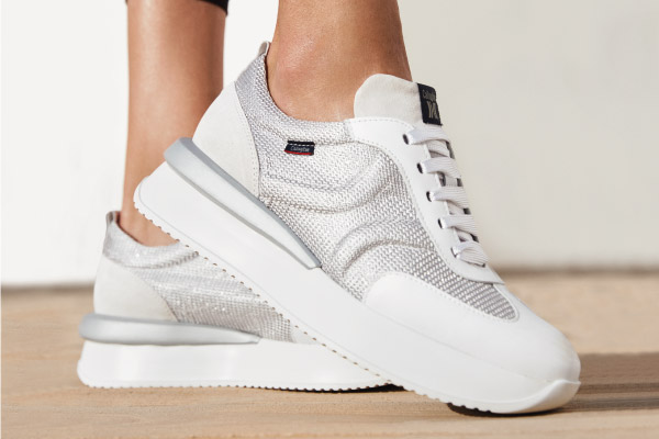 White and grey sneaker Callaghan woman